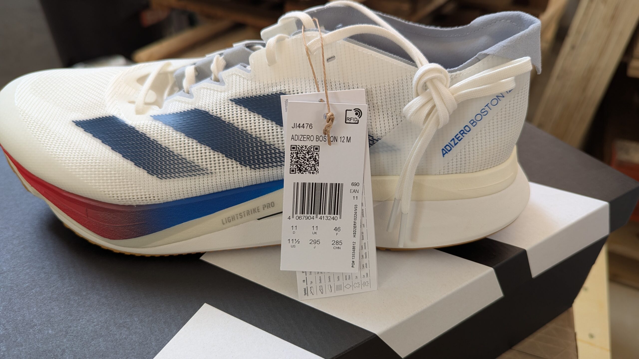 Доставленные оригинальные Adidas Adizero Boston 12